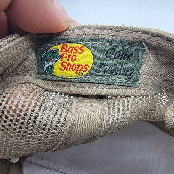 Bass Pro Shops Snapback Trucker Hat Cap Beige Logo Mesh Outdoor Fishing - Picture 10 of 10